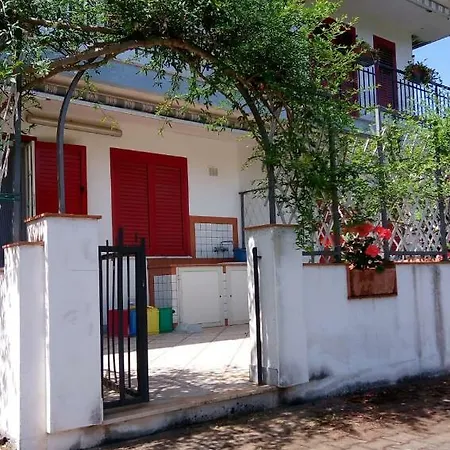 Holiday home Aessebenessere Casavacanza *